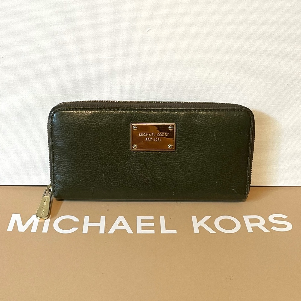 MICHAEL KORS leather zip continental wallet